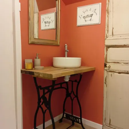 Dans Village De Bord De Loire Сasa de vacaciones